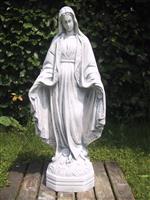 Mooi Mariabeeld vol steen