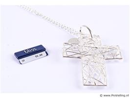 Online Veiling: Bliss ketting met kruisvormige hanger
