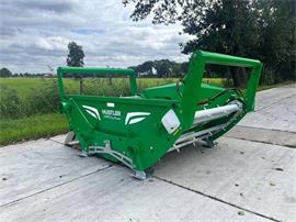 Hustler LX104 balenafroller