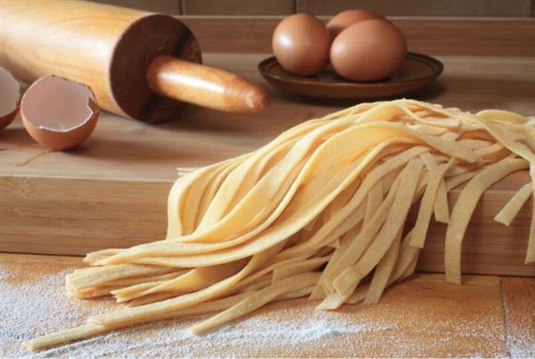 Grote foto quttin pastamachine pastamaker pasta machine pasta maker pastamachines keukengerei staal witgoed en apparatuur keukenmachines