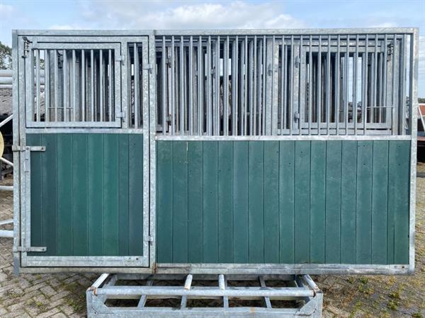 Grote foto paardenboxen voorwanden agrarisch stallen