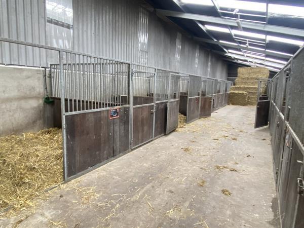 Grote foto paardenboxen voorwanden 15 stuks agrarisch stallen