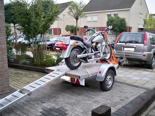 Grote foto te huur aanhanger trailer remork motoren overige accessoires