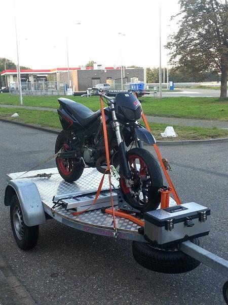 Grote foto te huur aanhanger trailer remork motoren overige accessoires