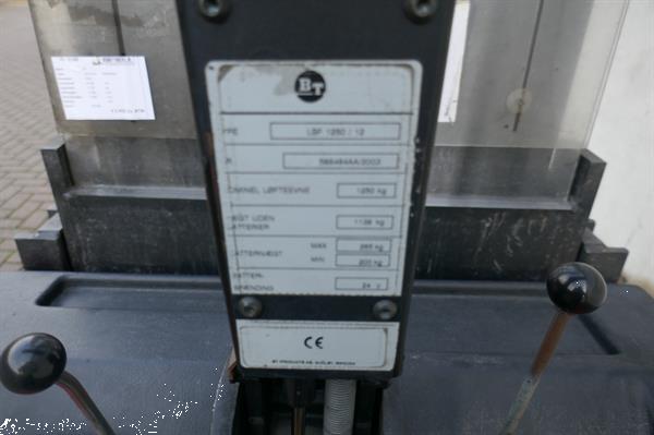 Grote foto vs 21388 elektrische triplex stapelaar bt 5300mm initiele lift doe het zelf en verbouw hefwerktuigen