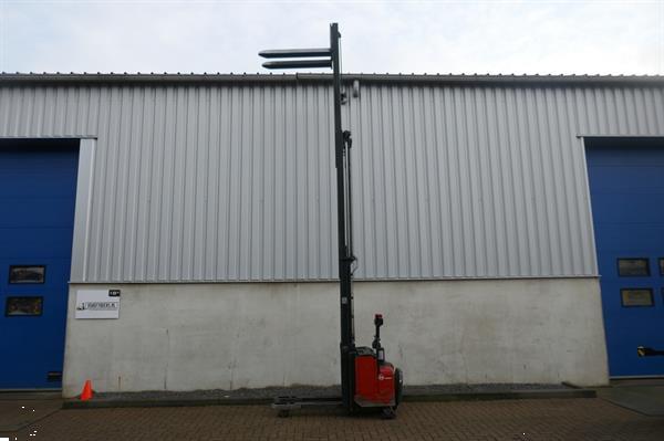 Grote foto vs 21388 elektrische triplex stapelaar bt 5300mm initiele lift doe het zelf en verbouw hefwerktuigen