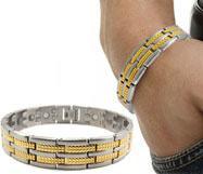 Grote foto magneet therapie met armbanden pijnbestrijding diensten en vakmensen alternatieve geneeskunde en spiritualiteit