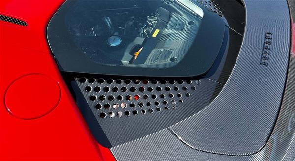 Grote foto ferrari sf90 stradale spider carbon motor plaat set auto onderdelen tuning en styling