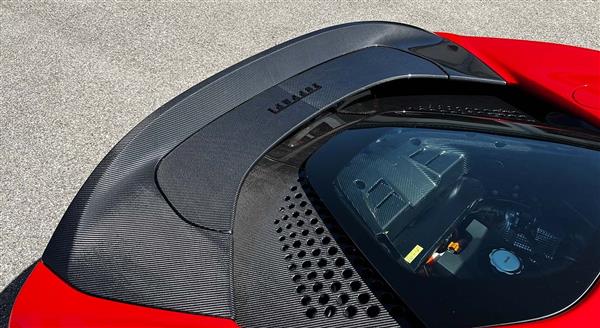 Grote foto ferrari sf90 stradale spider carbon spoiler ducktail auto onderdelen tuning en styling
