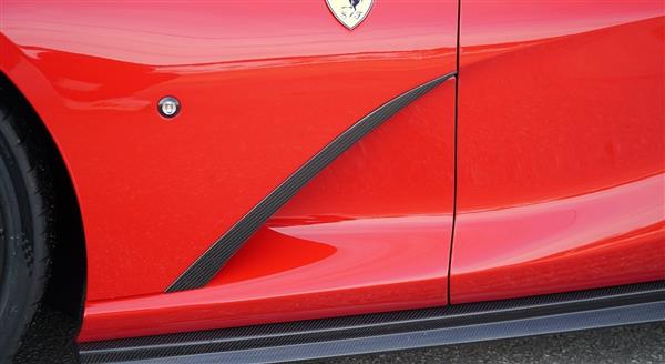 Grote foto ferrari 812 superfast gts carbon voorscherm carbon lucht happer auto onderdelen tuning en styling