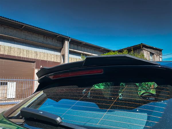 Grote foto porsche taycan cross turismo carbon kofferbak dak spoiler auto onderdelen tuning en styling