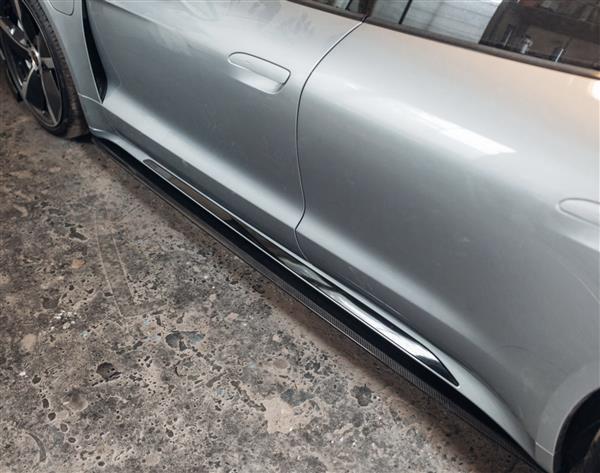 Grote foto porsche taycan turbo s carbon side skirt extensions auto onderdelen tuning en styling