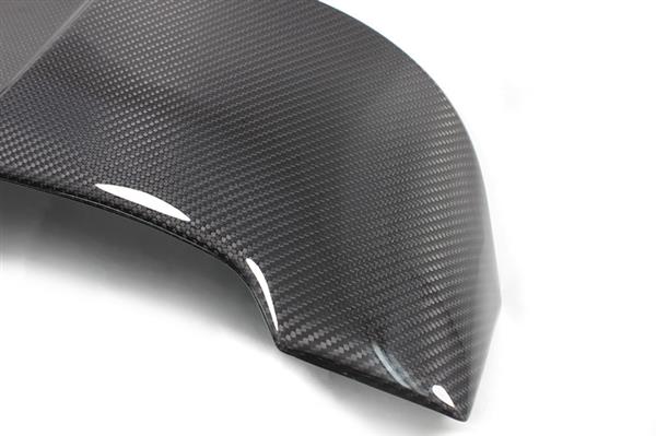 Grote foto fiat abarth 500 595 carbon fiber agressieve achter spoiler auto onderdelen tuning en styling