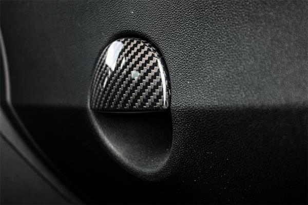 Grote foto fiat abarth 595 carbon fiber dashbord klep hendel auto onderdelen tuning en styling