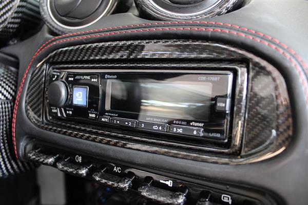Grote foto alfa romeo 4c carbon fiber radio cover frame auto onderdelen tuning en styling