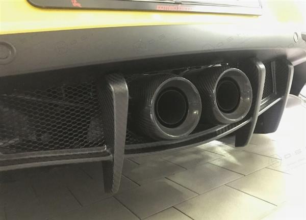 Grote foto alfa romeo 4c carbon fiber uitlaattips auto onderdelen tuning en styling