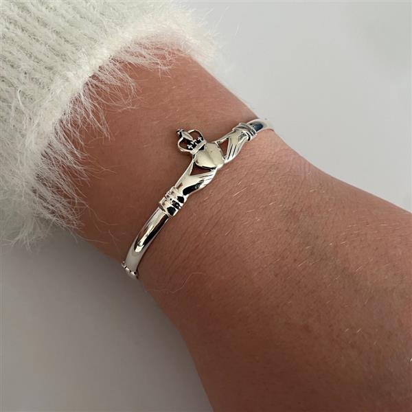 Grote foto zilveren claddagh bangle armband sieraden tassen en uiterlijk armbanden voor haar