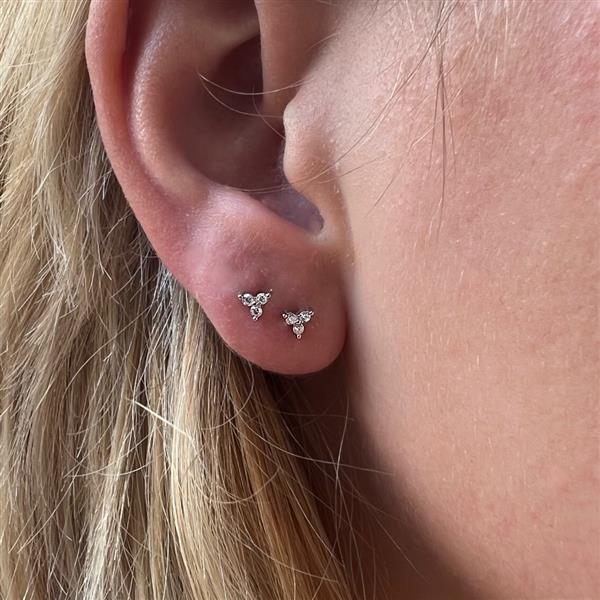 Grote foto zilveren trio witte zirkonia triangel piercings sieraden tassen en uiterlijk oorbellen