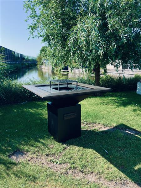 Grote foto daimana firegrill incl rooster houten rand en beschermhoes barbecue grill tuin en terras buitenkeukens