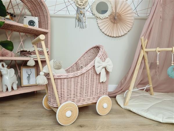 Grote foto poppenwagen naturel met deken roze naturel onderstel deken wafel kinderen en baby poppen