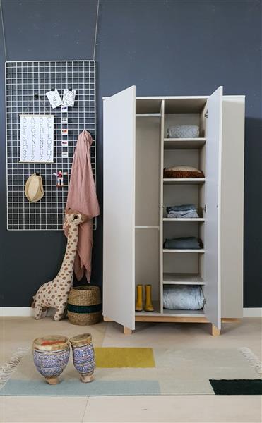 Grote foto kledingkast basic wood luck cashmere kledingkast basic cashmere kinderen en baby complete kinderkamers