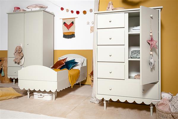 Grote foto babykamer babushka olive ledikant kledingkast en commode kinderen en baby complete kinderkamers