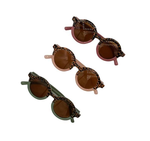 Grote foto kinder zonnebril voor jongens meisjes kindermode fashion zonnebrillen leopard green luipaa kleding dames sieraden