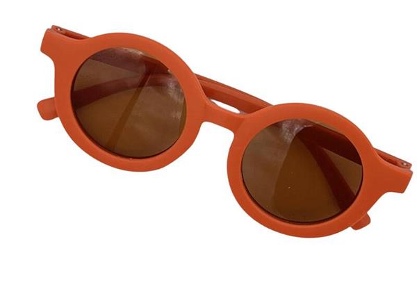 Grote foto kinder zonnebril voor jongens meisjes kindermode fashion zonnebrillen orange red oranje ro kleding dames sieraden