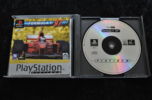 Grote foto formula 1 97 playstation 1 ps1 platinum spelcomputers games overige playstation games