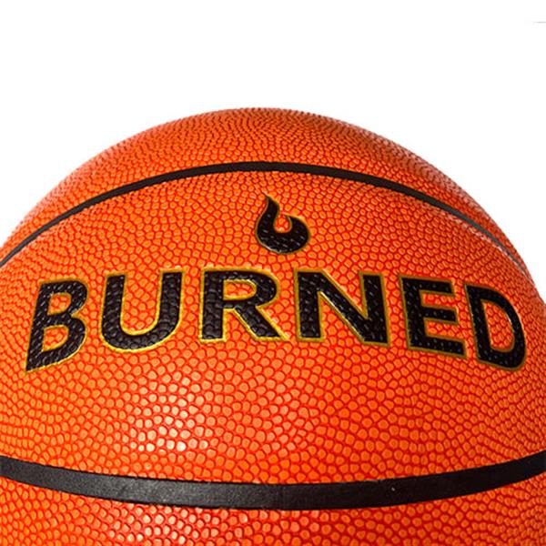 Grote foto burned in outdoor basketbal oranje 7 sport en fitness basketbal