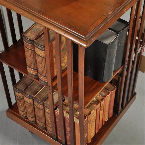 Grote foto antieke bijzettafels mahonie boekenmolen ca. 1900 twee verdiepingen draaibaar en op wieltjes no.3 antiek en kunst stoelen en banken
