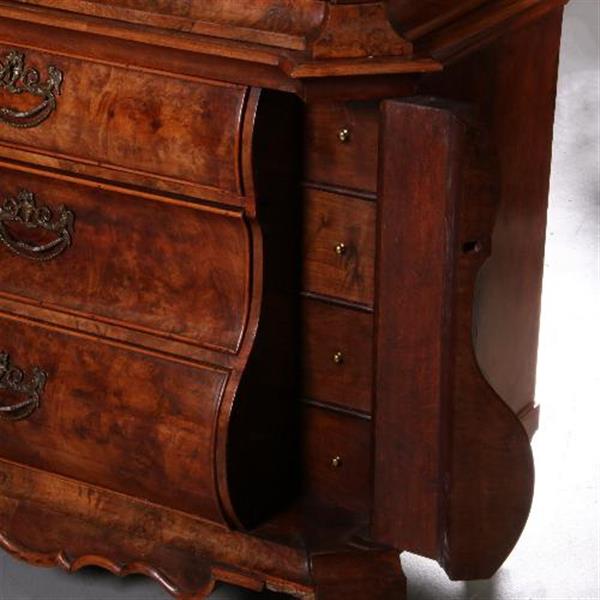 Grote foto antieke kast hollands rococo wortelnoten kabinet met openslaande knie n ca. 1750 no.652656 antiek en kunst stoelen en banken