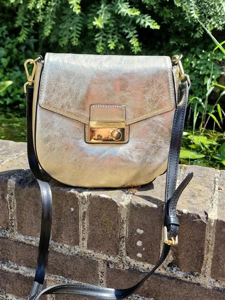 Grote foto valentina crossbody tas goud metallic van italiaans leer sieraden tassen en uiterlijk damestassen