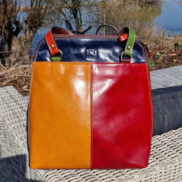 Grote foto marloes italiaans leren rugtas groot colour blocking met productiefoutje sieraden tassen en uiterlijk rugtassen