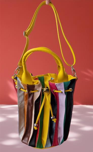 Grote foto cirilla vrolijk gekleurde damestas van echt leer made in italy sieraden tassen en uiterlijk damestassen