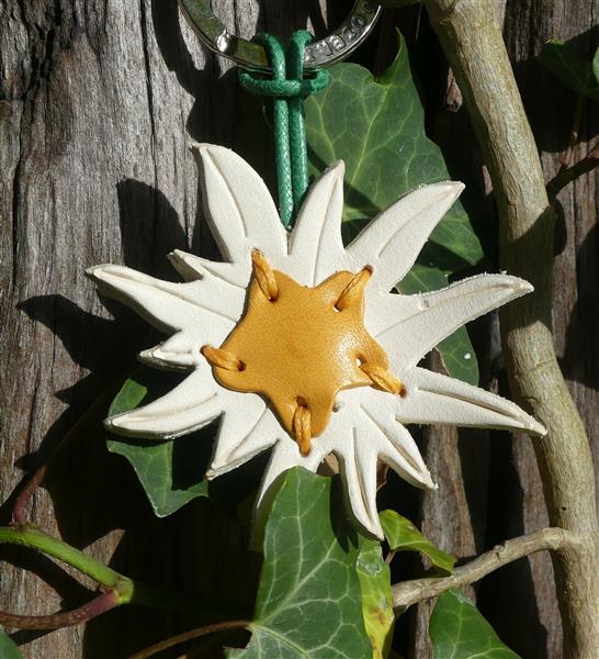 Grote foto leren sleutelhanger edelweiss handgemaakt in itali verzamelen overige verzamelingen