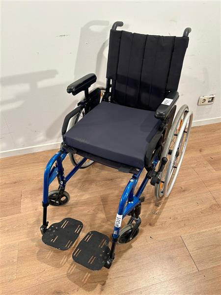 Grote foto quickie rolstoel 001 diversen verpleegmiddelen en hulpmiddelen