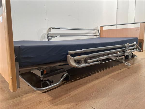 Grote foto nmo medical 91 elektrisch hoog laag laag thuiszorgbed diversen verpleegmiddelen en hulpmiddelen