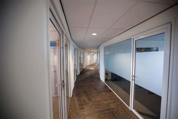 Grote foto te huur kantoorruimte hanzelaan 351 361 zwolle huizen en kamers bedrijfspanden