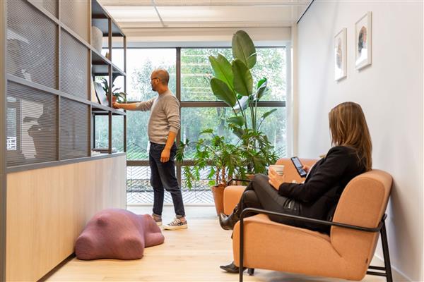 Grote foto te huur werkplekken haarlemmerweg 331 amsterdam huizen en kamers bedrijfspanden