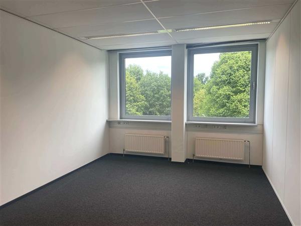 Grote foto te huur kantoorruimte dr. hub van doorneweg 155 157 tilburg huizen en kamers bedrijfspanden