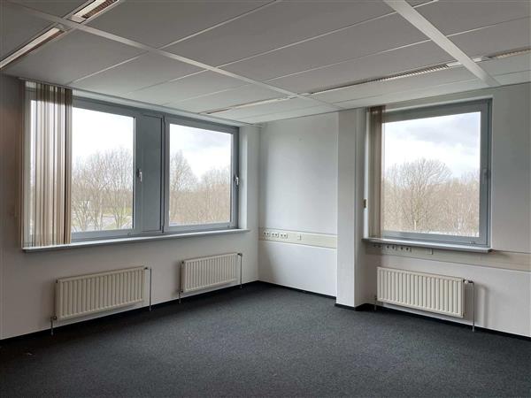 Grote foto te huur kantoorruimte dr. hub van doorneweg 155 157 tilburg huizen en kamers bedrijfspanden