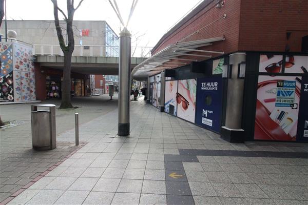 Grote foto te huur winkelpand liesveld 140 144 vlaardingen huizen en kamers bedrijfspanden