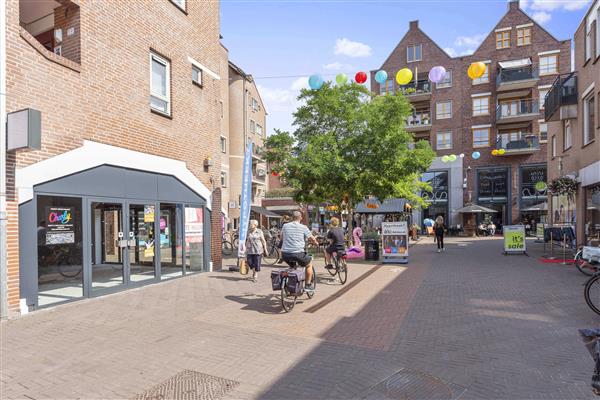 Grote foto te huur winkelpand de eglantier 112 648 apeldoorn huizen en kamers bedrijfspanden