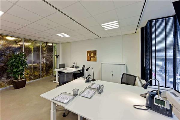 Grote foto te huur werkplekken gustav mahlerplein 2 amsterdam huizen en kamers bedrijfspanden