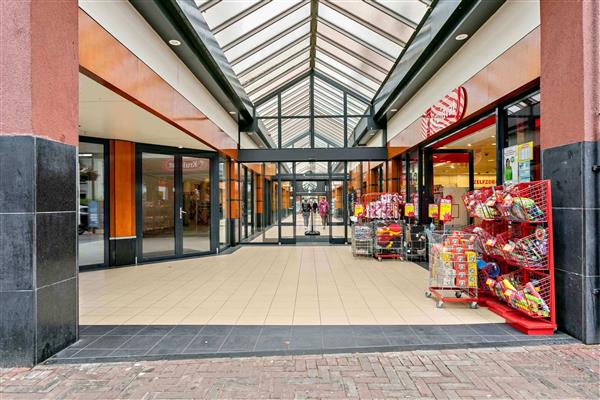 Grote foto te huur winkelpand hoofdpoort 1 11 kaatsheuvel huizen en kamers bedrijfspanden