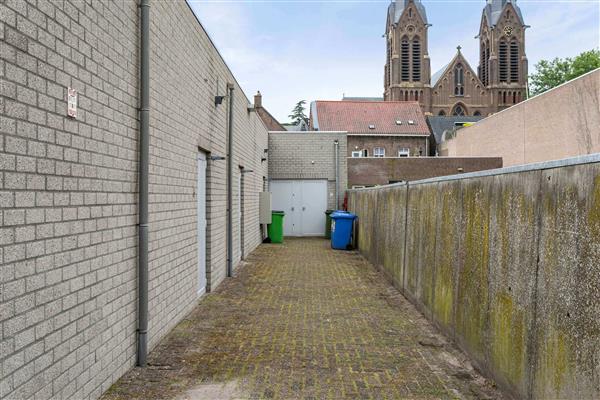 Grote foto te huur winkelpand hoofdpoort 1 11 kaatsheuvel huizen en kamers bedrijfspanden