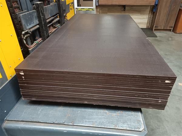 Grote foto betonplex 18mm eucalyptus 125x250cm anti slip doe het zelf en verbouw hout en planken