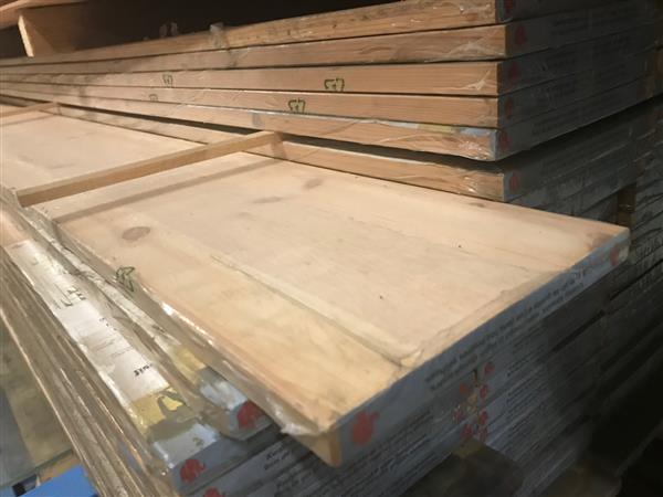 Grote foto grenen 18x200 mm meubel paneel houten meubelpaneel 385 cm lang doe het zelf en verbouw hout en planken