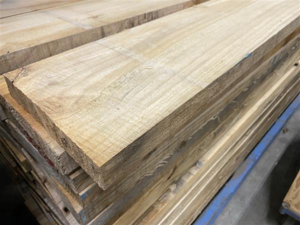 Grote foto radiata pine planken fijn bezaagd 45x290 mm lengte 295 cm doe het zelf en verbouw hout en planken